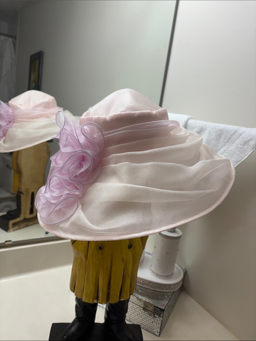 Elegant Pink Organza Wide-Brim Women's Hat with Floral Accent